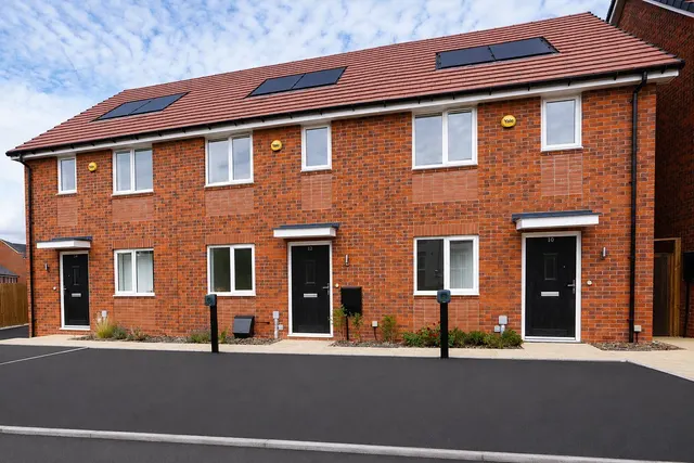 Old Oak Place, Upper Lighthorne, CV33, photo 1