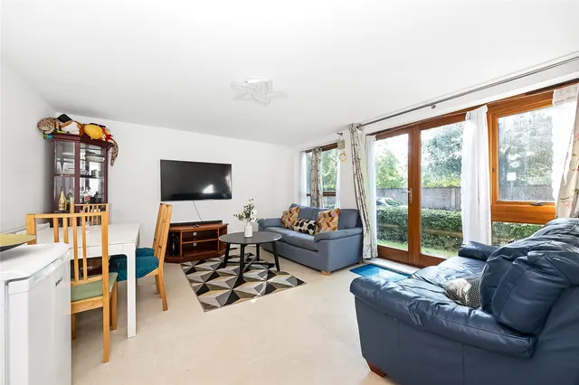 Harry Close, Croydon, CR0, photo 1