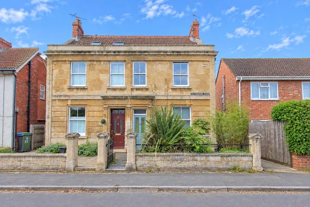 Trowbridge, Wiltshire, photo 1