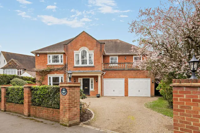 Orchehill Avenue, Gerrards Cross, SL9, photo 1