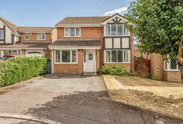 The Worthys, Gloucestershire, Bradley Stoke, BS32 8DH, photo 1