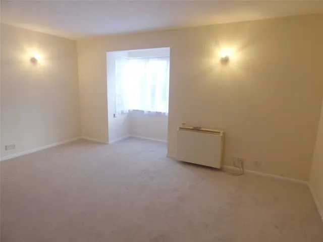 Gatting Close, Edgware, HA8, photo 3