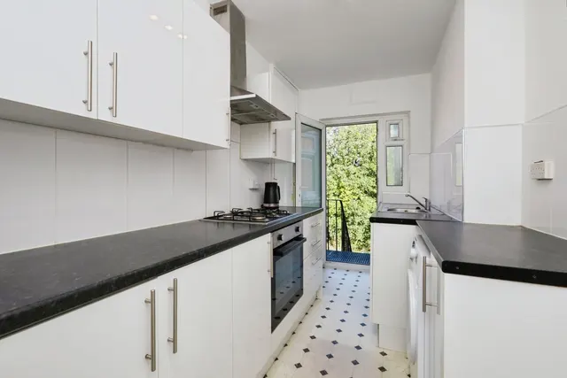 Blackwater Road, Eastbourne, BN21, photo 3