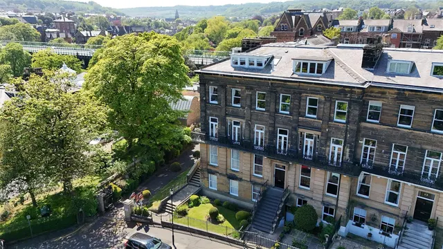 The Crescent, Scarborough YO11 2PW, photo 1
