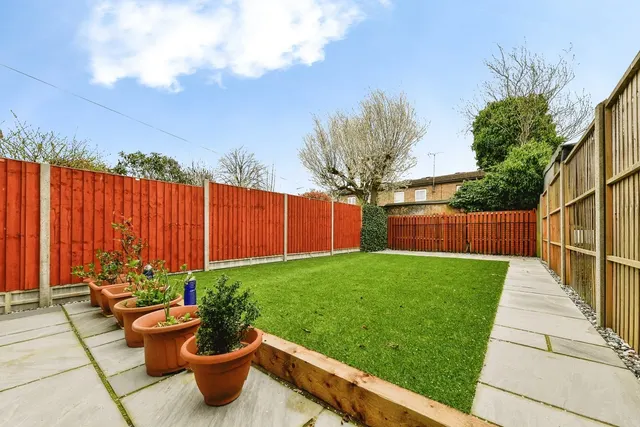 Photo 2 — Canterbury Way, Stevenage, Hertfordshire, SG1
