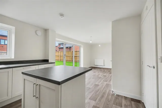 Coventry Lane, Bramcote, NG9, photo 2