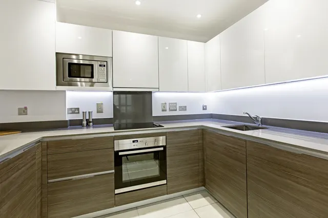 Photo 3 — Humphris Place, Cheltenham, GL53