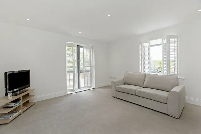 Photo 2 — Humphris Place, Cheltenham, GL53