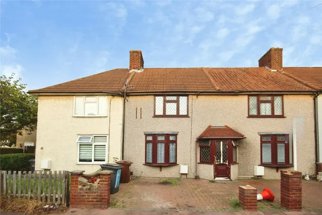 Hunters Hall Road, Dagenham, RM10, photo 1