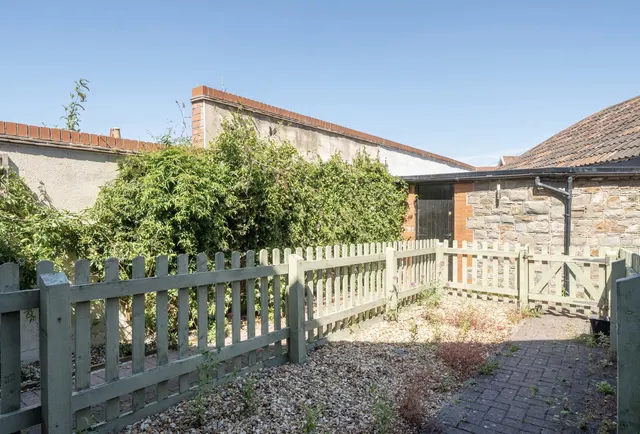 Photo 3 — Vivian Street, Bristol, BS3 4LW