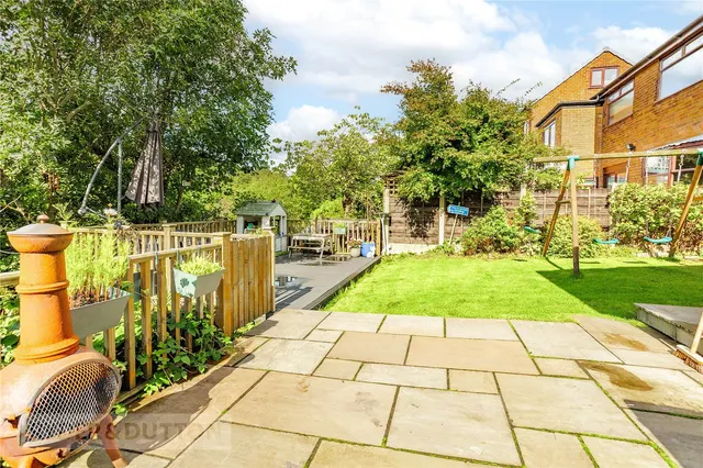 Ashlea Grove, Grotton, OL4, photo 2