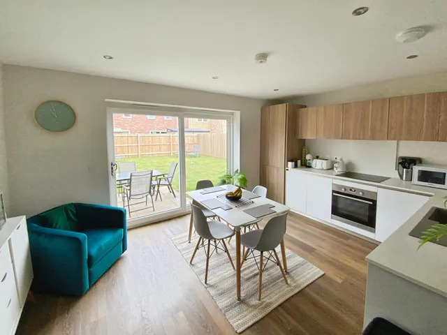 Hyde Green, Hornsea, HU18, photo 1