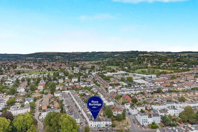 London Road, Cheltenham, GL52, photo 2