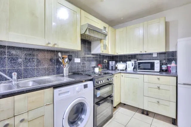 Chepstow Close, Northampton, NN5, photo 2