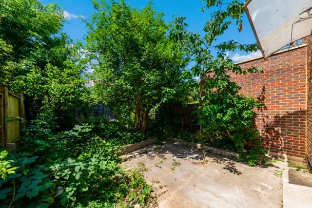 Photo 3 — Leghorn Road, Kensal Rise, NW10 4PH