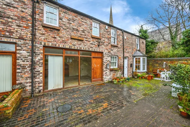 East Albert Road, Liverpool, L17, photo 2