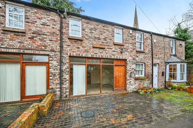 East Albert Road, Liverpool, L17, photo 1