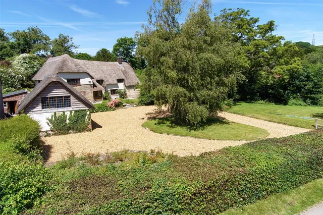 West Street, Winterborne Stickland, DT11, photo 1