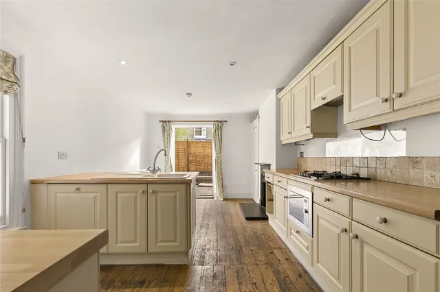 Marney Road, London, SW11, photo 3