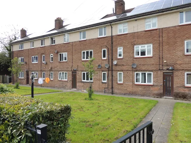 Bramhall Moor Lane, Stockport, SK7, photo 1