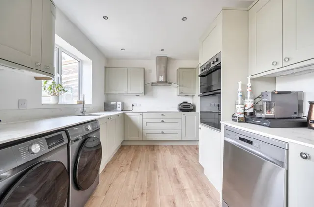 Photo 2 — Myers Road, Hillmorton, Rugby, CV21 4BY