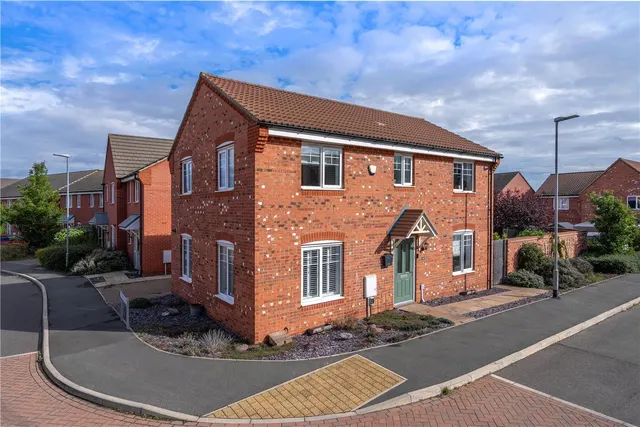 Great Leighs, Bourne, PE10, photo 1
