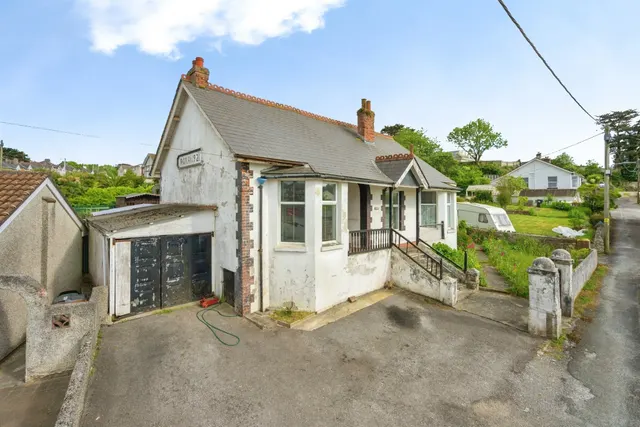 Rocky Park Avenue, Plymouth, PL9, photo 1