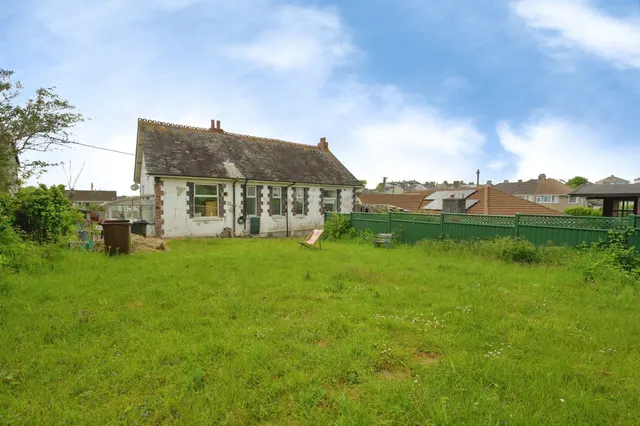 Rocky Park Avenue, Plymouth, PL9, photo 2