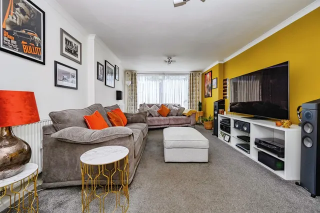 Crawley Drive, Hemel Hempstead, HP2, photo 3