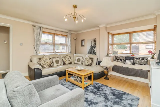 Lovent Drive, Leighton Buzzard, LU7, photo 2