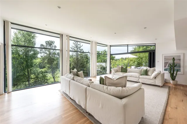 Reigate Road, Betchworth, RH3, photo 2