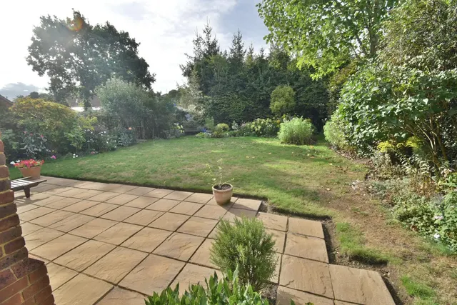 Fernlea Gardens, BH22, photo 3