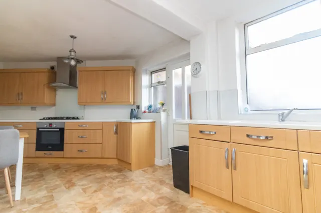 Photo 2 — Kitchener Road, Leicester, Leicester, LE5 4AS