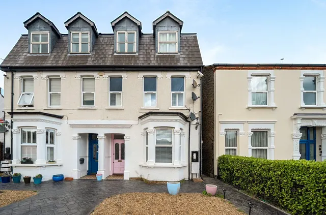 Photo 2 — Park View Road, DA16