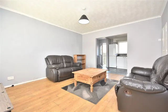 Whinmoor Way, Leeds, LS14, photo 3