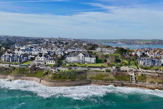 Cliff Road, Bay Court, TR11, photo 2