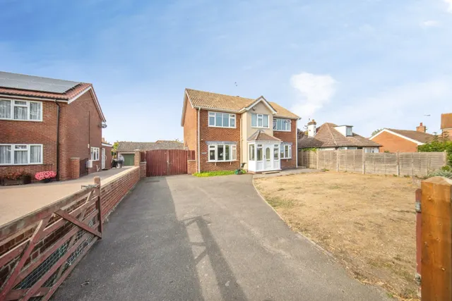 Oakley Road, Harwich, photo 1