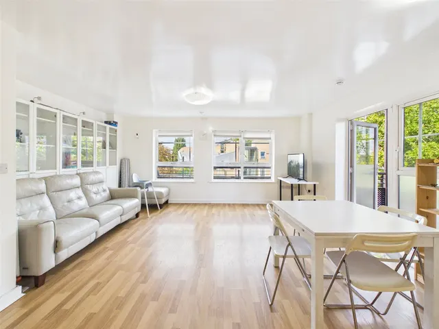 Lanadron Close, Isleworth, TW7, photo 3