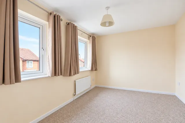 Vane Road, Thame, OX9, photo 3