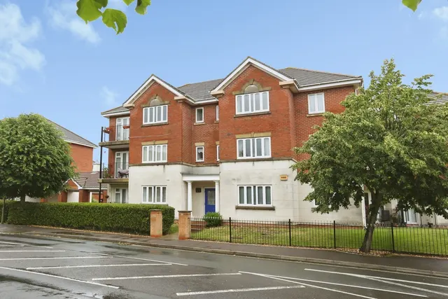 Hayling Close, Gosport, PO12, photo 1