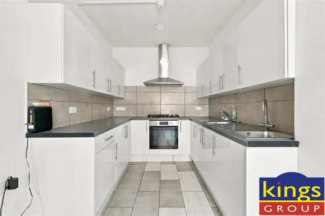 Grosvenor Road, Edmonton, N9, photo 3