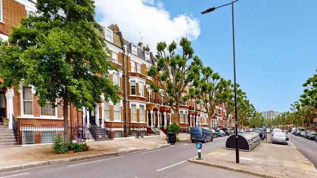 1 bedroom property, Sutherland Avenue, London, W9