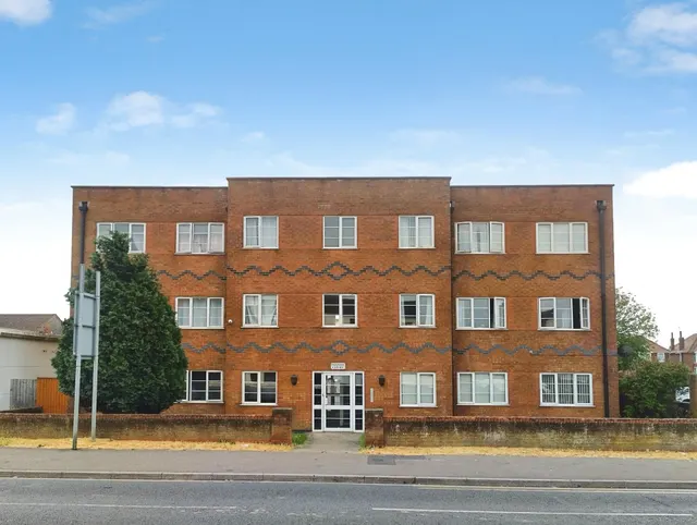Manor Court, Roman Bank, PE25, photo 1