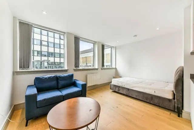 Spring Villa Road, Edgware, HA8, photo 2
