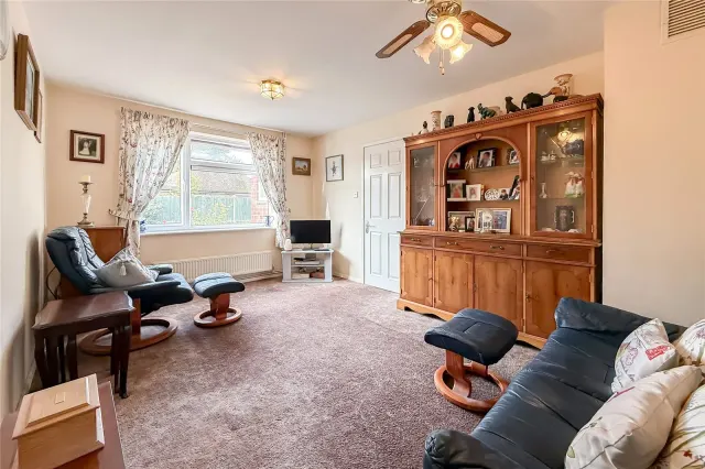 Hall Gardens, Colney Heath, AL4, photo 2