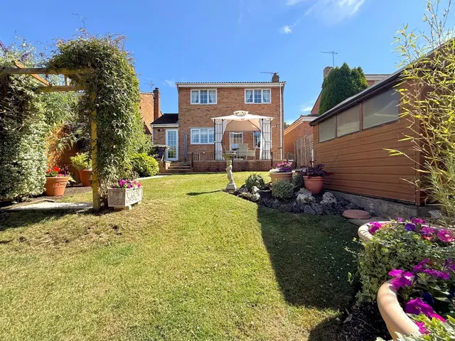 Cloverlands, Swindon, Wiltshire, SN25 1RW, photo 1