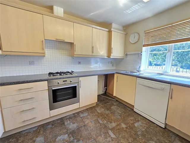 Photo 3 — Tame Close, Wilnecote, Tamworth, Staffordshire, B77
