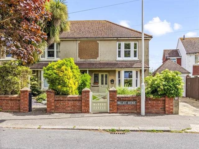 Wallace Avenue, West Worthing, Worthing, photo 1
