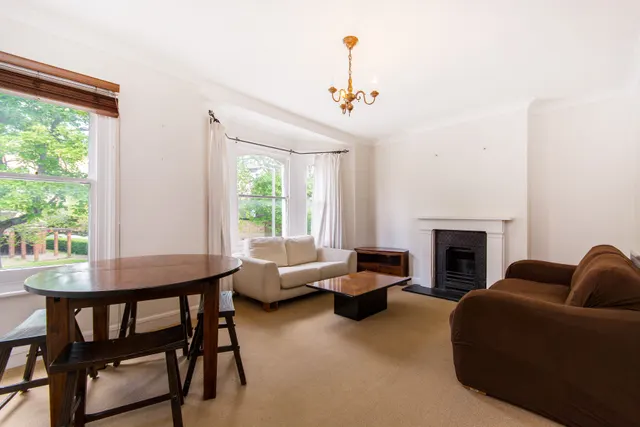 26b Cabul Road, London, photo 1