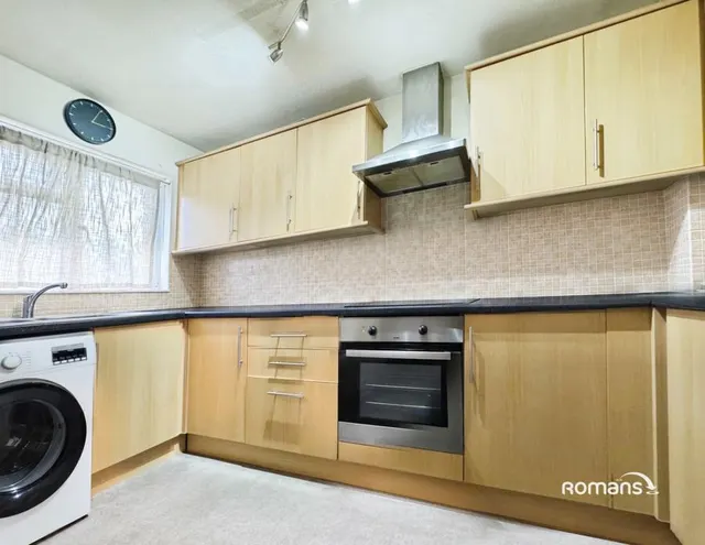 Flaxfield Court, Basingstoke, RG21, photo 2